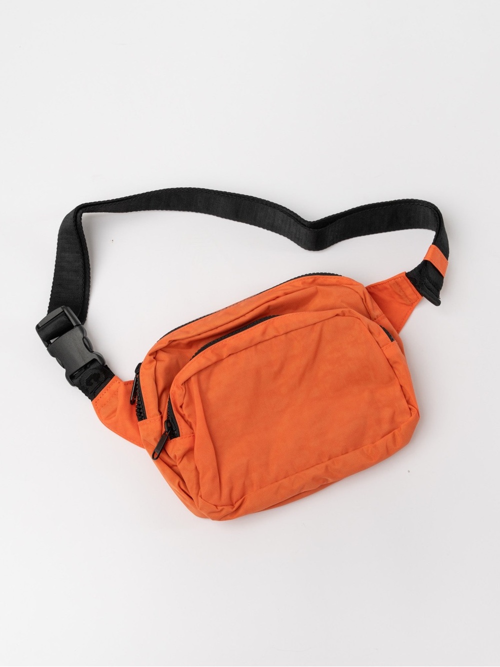 BAGGU NWT Nasturtium Bright Orange Crossbody Fanny Waist Bag with Black Strap